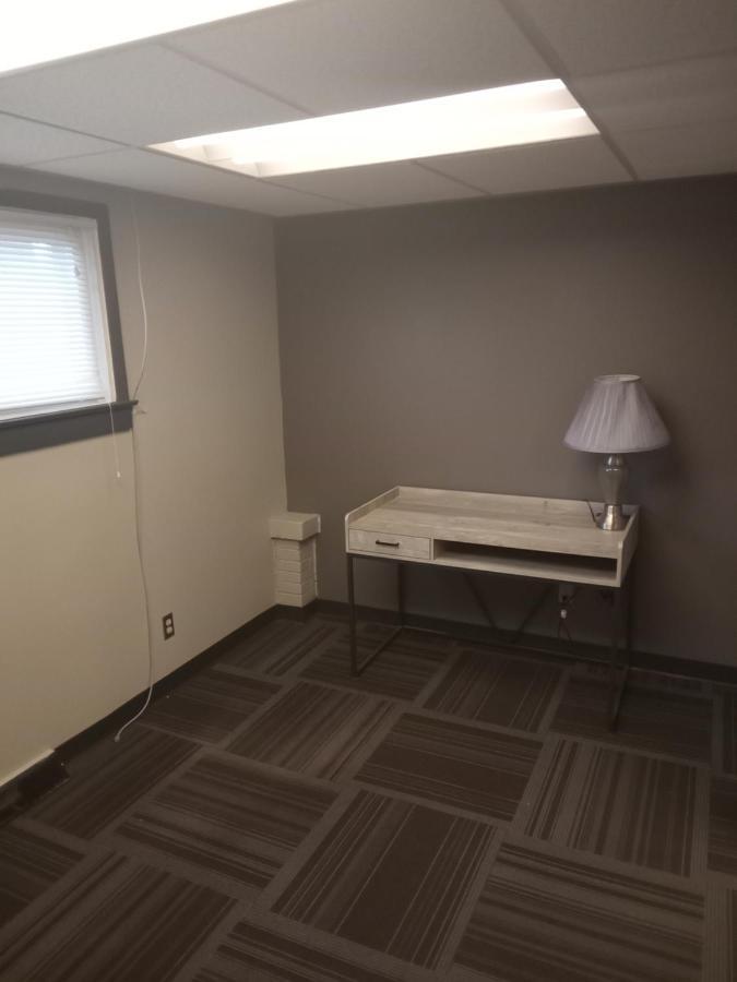 E. Michigan Walk Up Furnished 2 Bedroom Apt Lansing Exterior foto